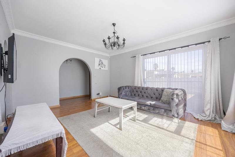 To Let 4 Bedroom Property for Rent in Windsor Park Western Cape